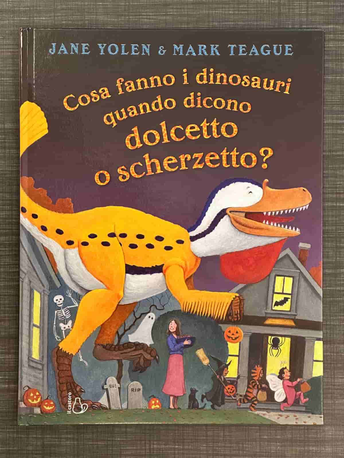 cosa-fanno-i-dinosauri-quando-dicono-dolcetto-o-scherzetto